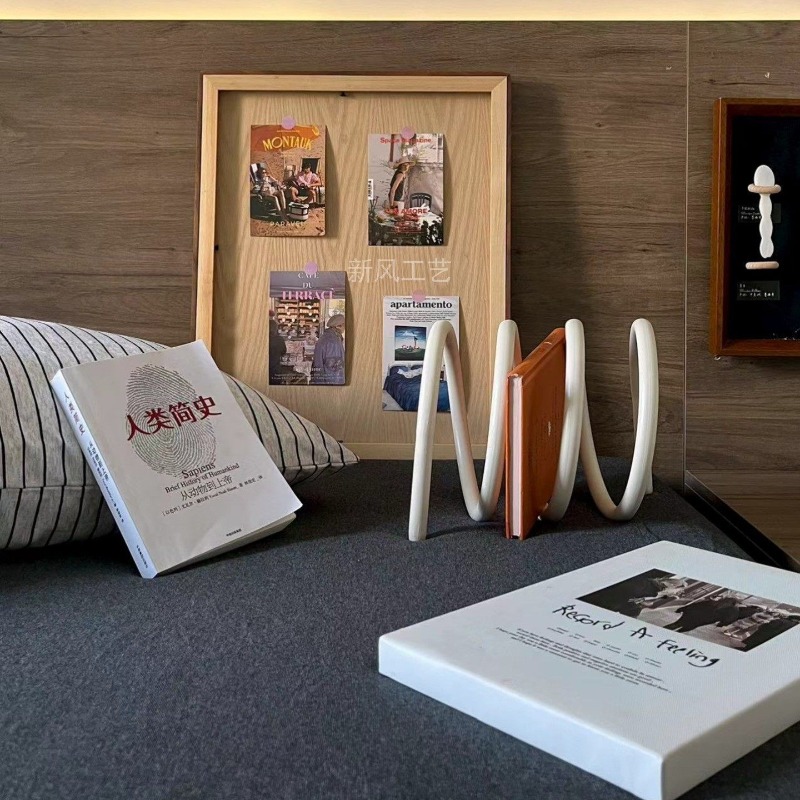 Creative Minimalist Metal Maga - Home Decor Magazine 评论和价格